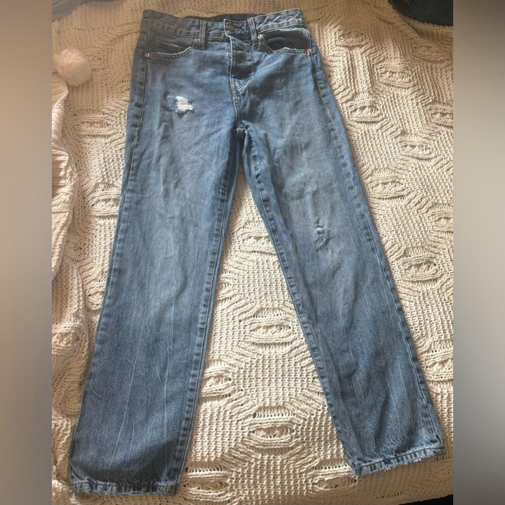 No boundaries 28 by 30 ripped jeans